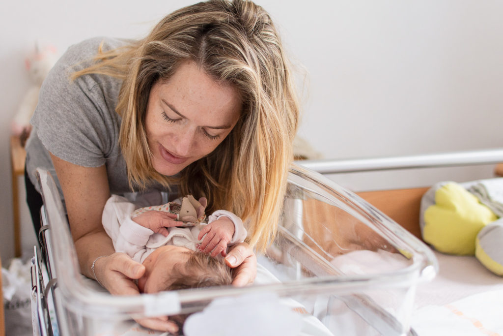 fresh 48 photo session photoshoot hospital newborn lifestyle photographer  Cannes